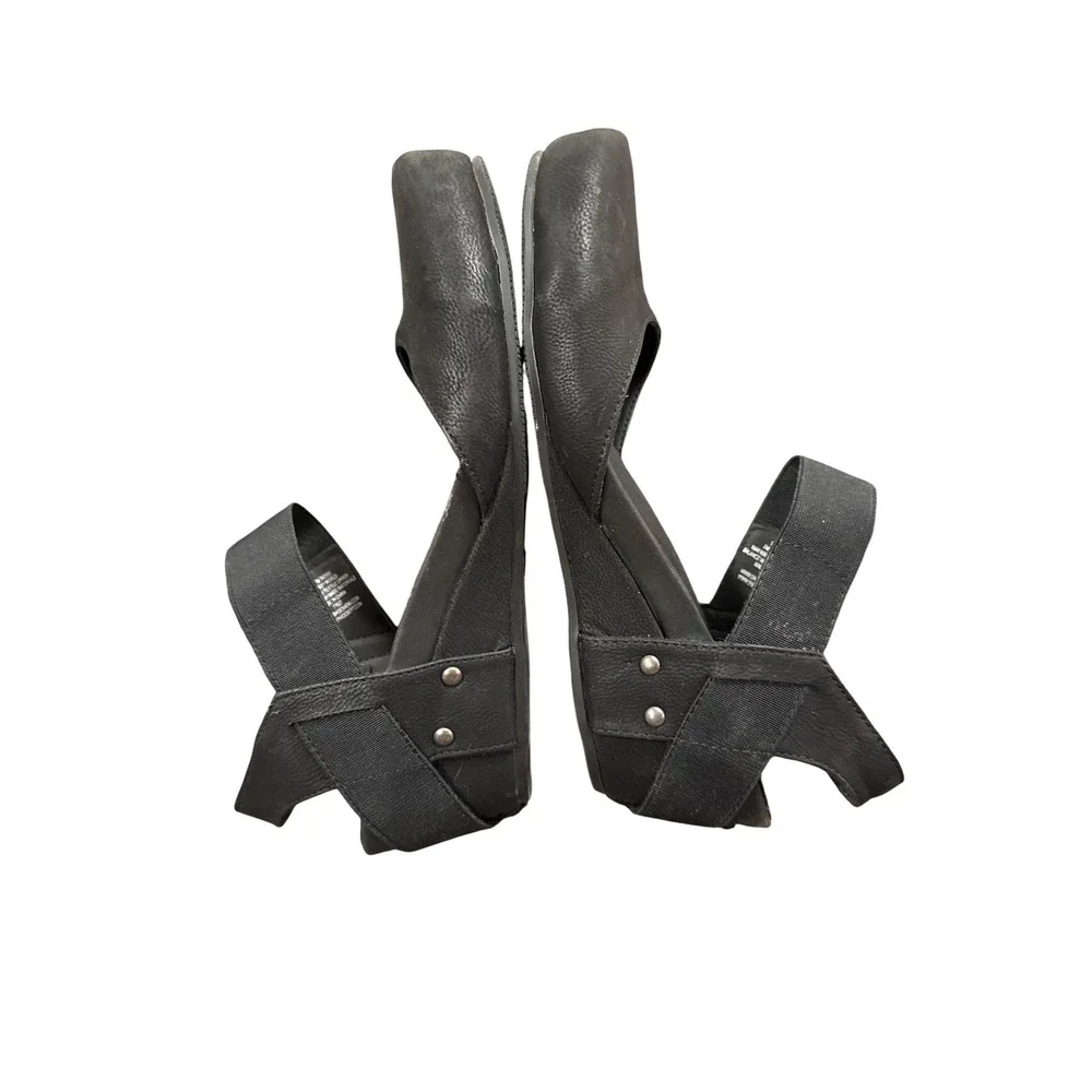 Axiom Fantasy World‎ Wedge Sandals Womens 9.5 Black Studded Elastic Straps